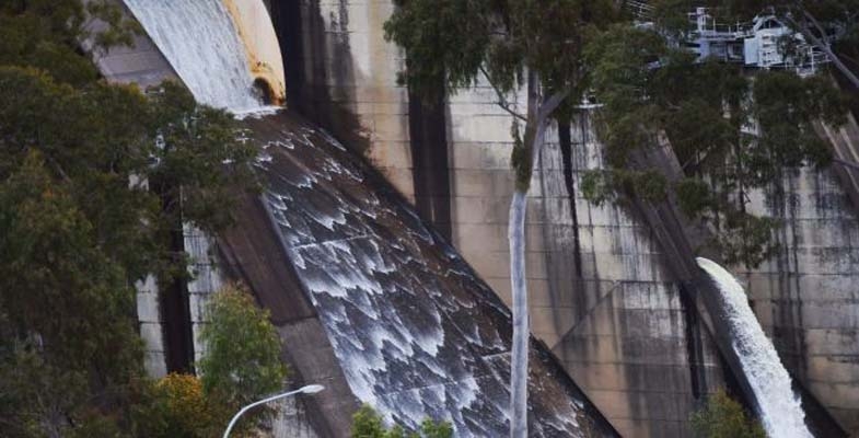 How Should the Flood Risk from the Hawkesbury Nepean be Managed?